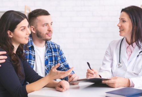 023041200_1607673754-Pasangan-Suami-Istri-Diagnosis-Ejakulasi-Dini-dengan-Berkonsultasi-Dokter-shutterstock_1507926209 Premarital Checkups - Dr Chavan Hospital Nashik